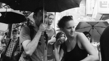 Embrace the Rain : SHIBUYA Street Photography #6 (Fujifilm X100F)